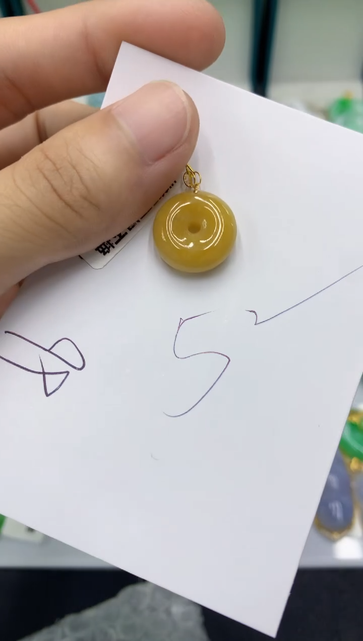 翡翠18K金镶嵌颈饰翡翠