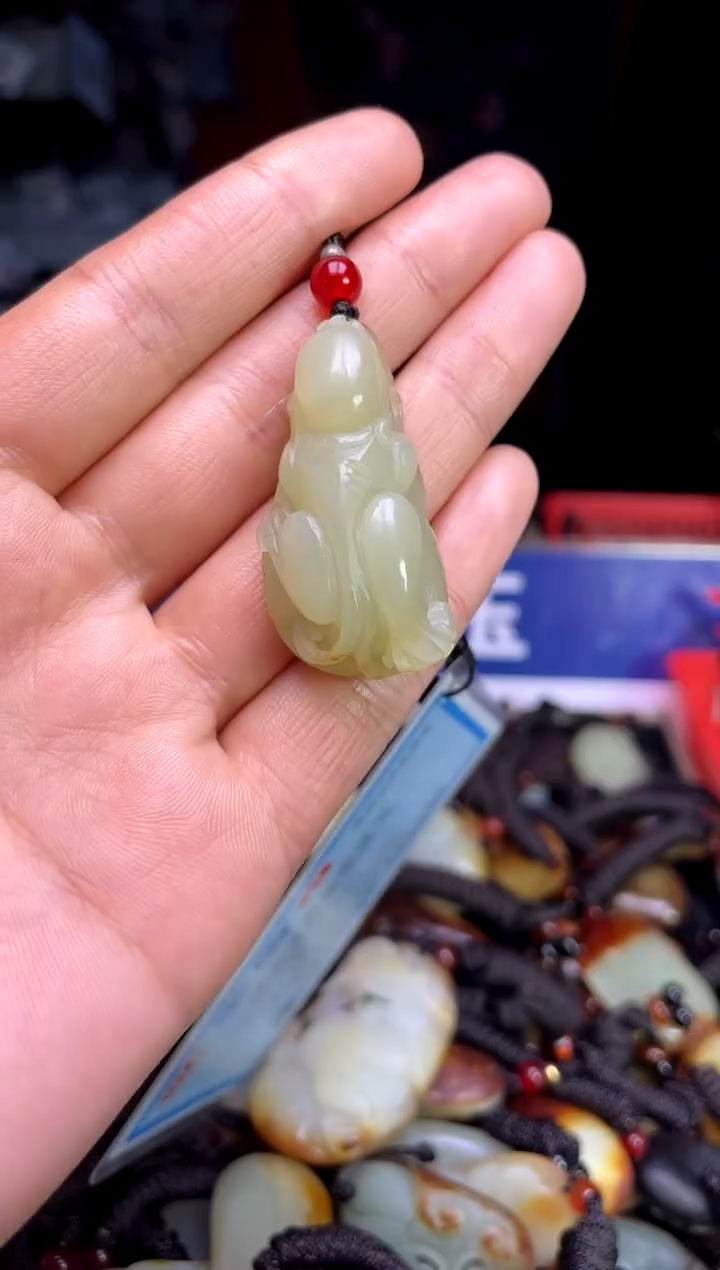 【闪购商品】和田玉未镶嵌颈饰1