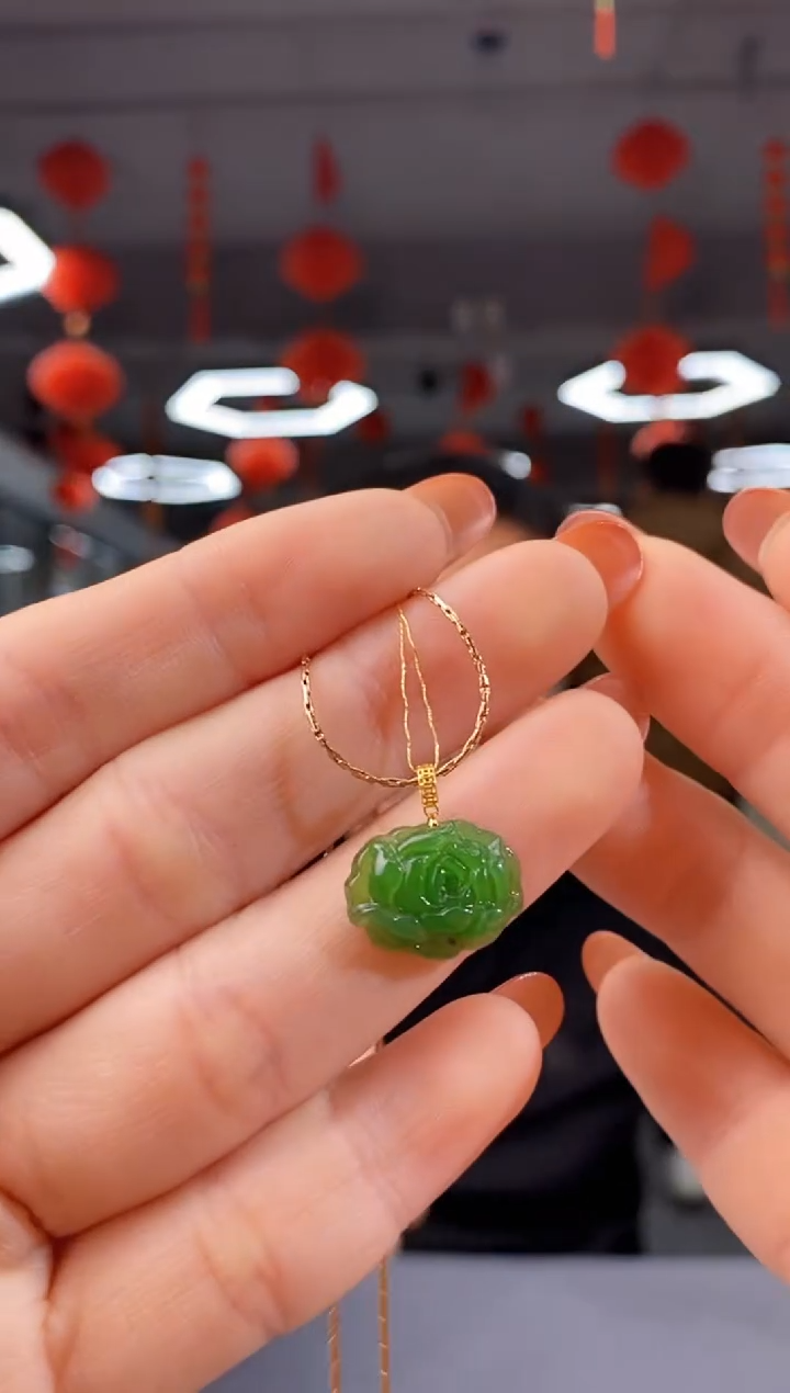 颈饰18K金镶嵌和田玉yp