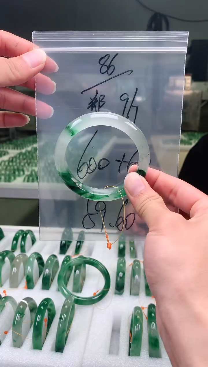 未镶嵌手镯石英质玉?非洲翠手镯86号