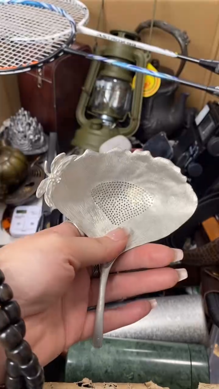 瓷片卓敏杂货铺卓敏杂货铺楼下