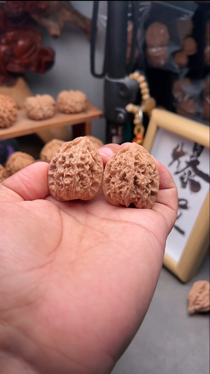 吊坠文玩核桃鸩鸡梦幻皮质顶级油蜡皮35