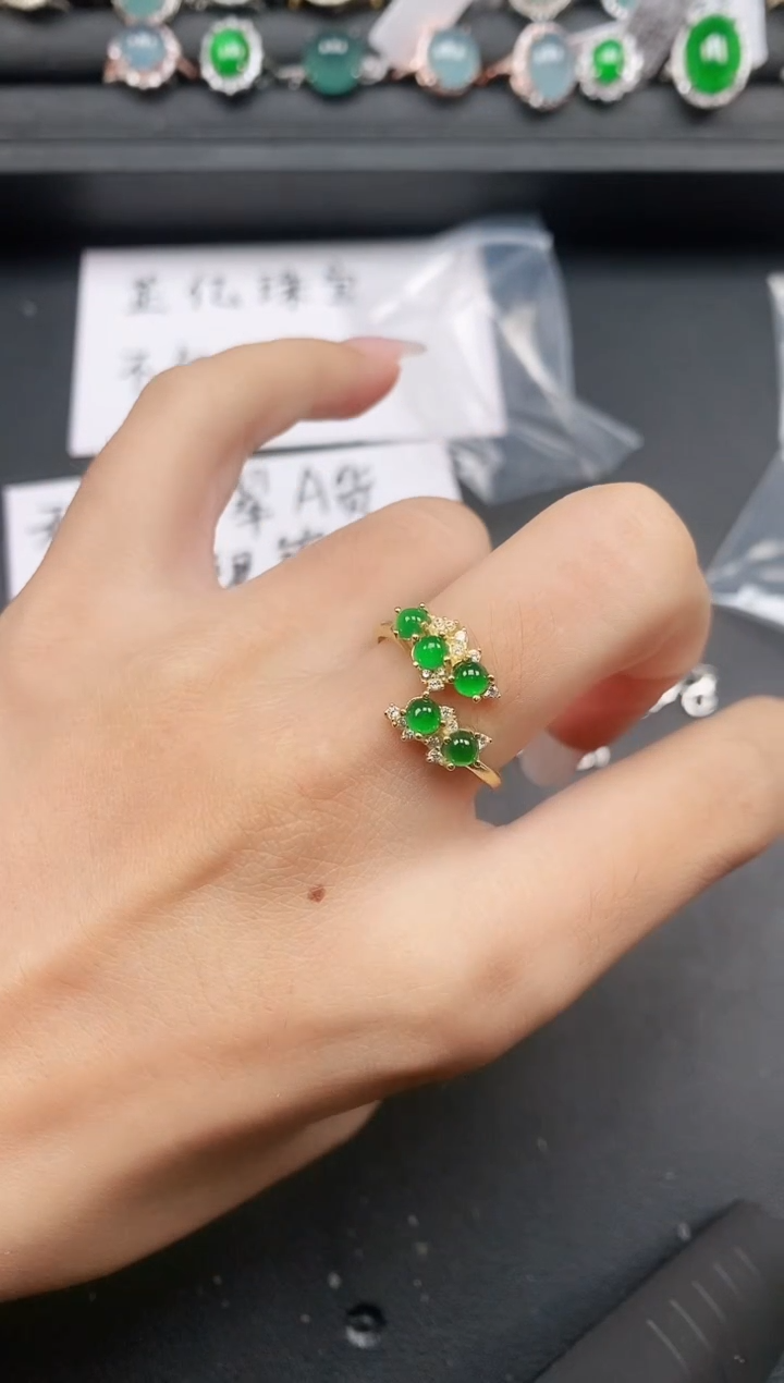 翡翠戒指银S925镶嵌111
