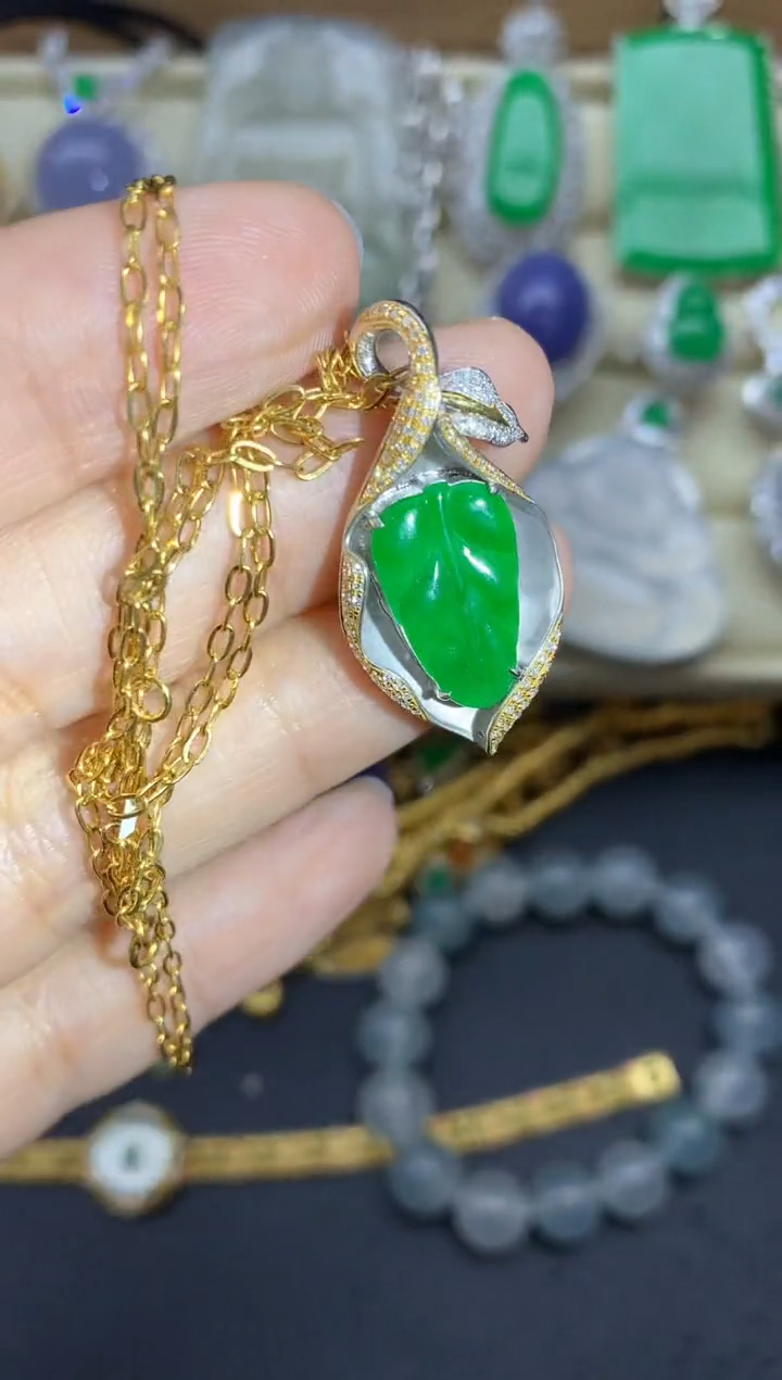 翡翠18K金镶嵌颈饰573-中国好珍宝