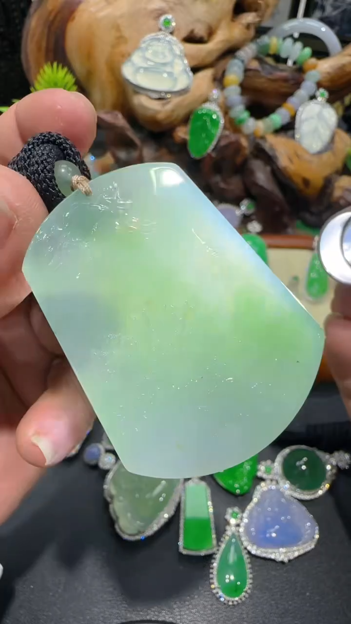 【闪购商品】翡翠吊坠(不含链)未镶嵌吊坠