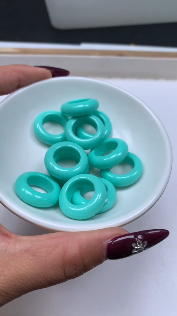 未镶嵌玛瑙手饰M272 绿 淞 跑环 内孔13mm 1个5元