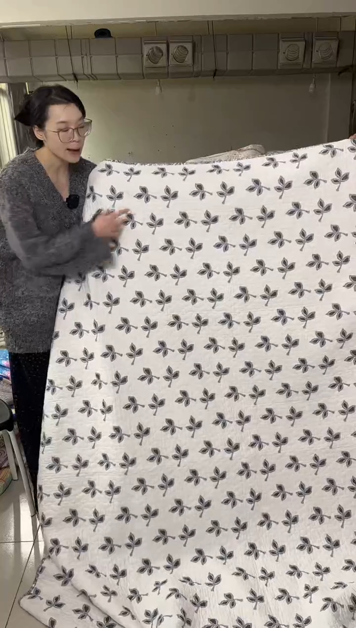 棉200*230白底三叶草