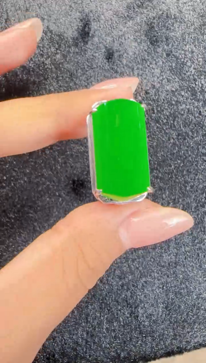 未镶嵌定制翡翠翡翠吊坠98