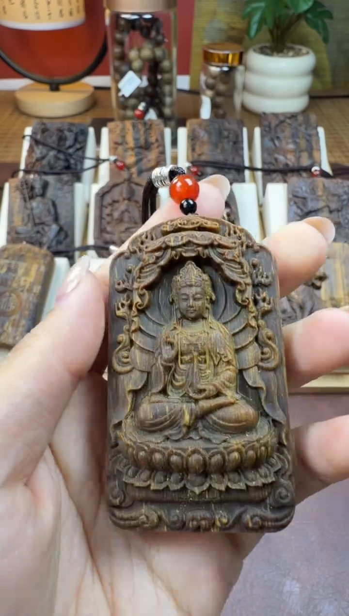 木木雕款芽庄  净瓶观音 7cm 送养香瓶