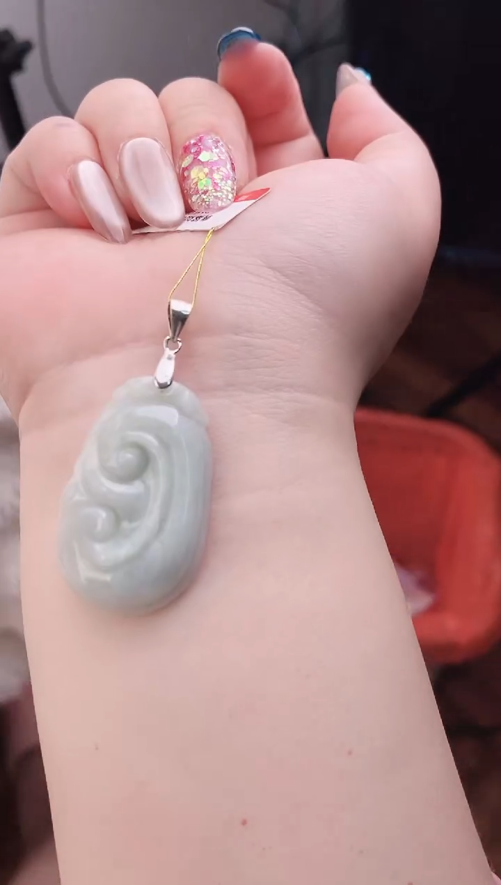 【闪购商品】翡翠颈饰未镶嵌天然缅甸A货翡翠颈饰配绳带礼盒