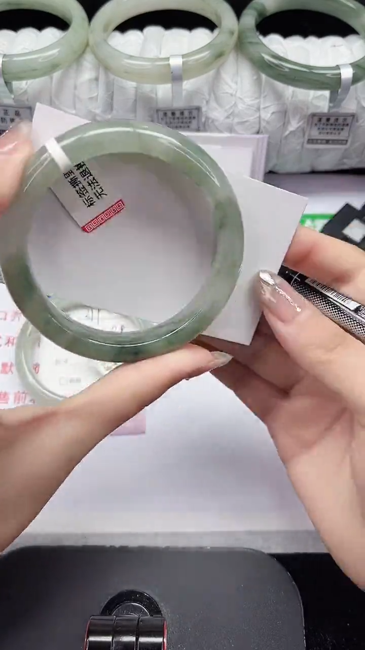 未镶嵌手镯石英质玉320-56/57