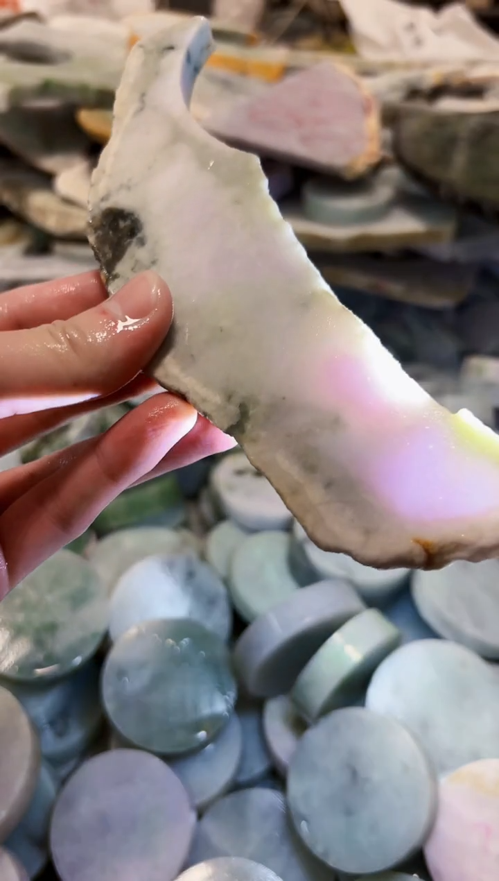 【闪购商品】翡翠颈饰未镶嵌A货吴玉1954