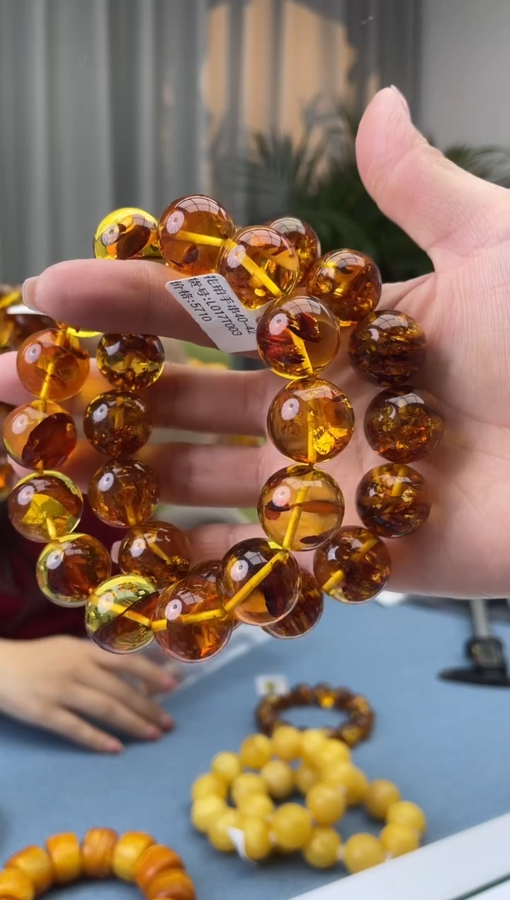 【闪购商品】琥珀珠宝奇石未镶嵌假一罚十，多样性发一件040.17