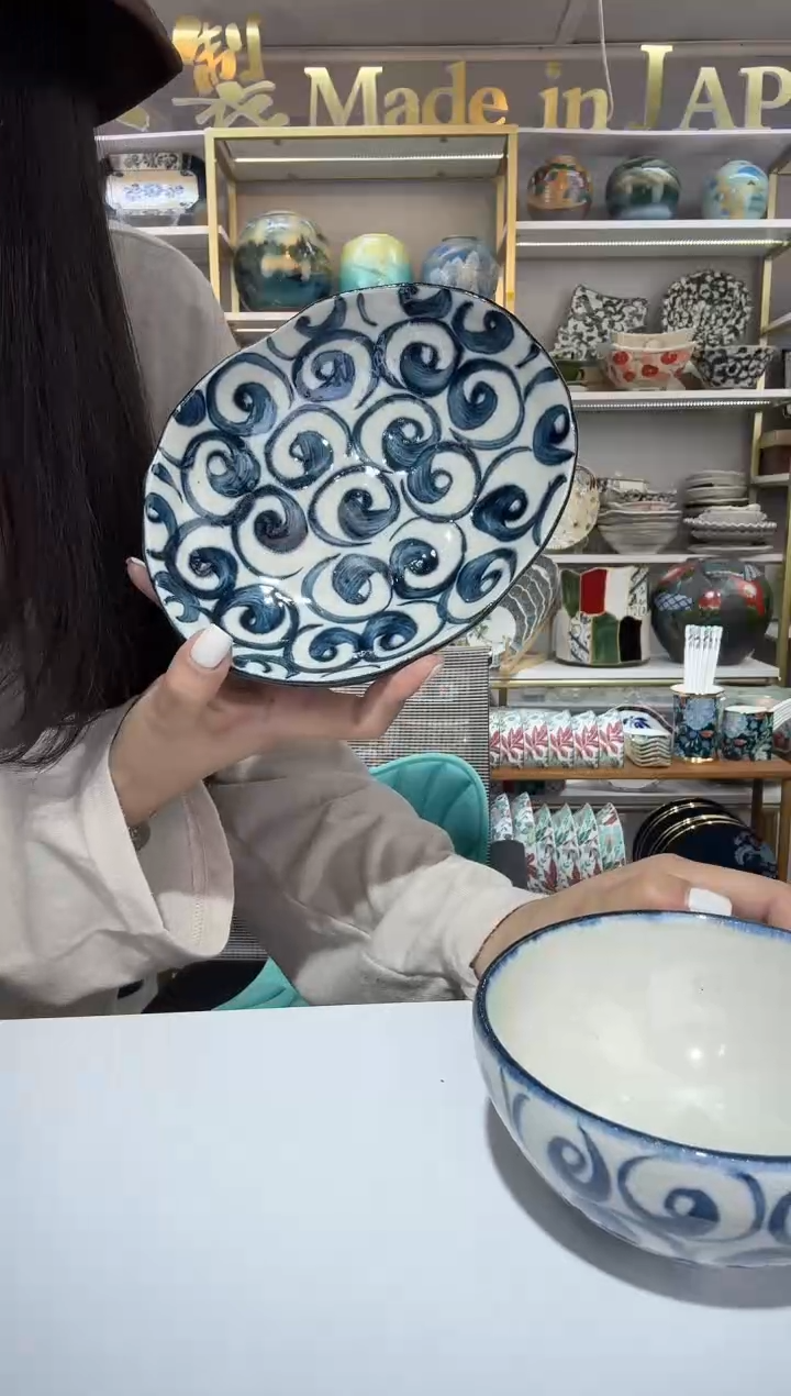 陶瓷椭圆甜品盘-旋涡17.5cm*14.5