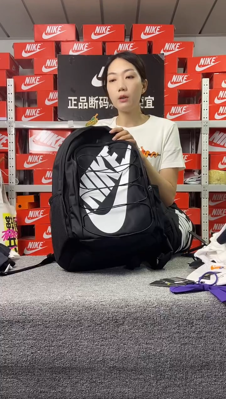 黑色绑带书包 瑕疵直播间过款 尺码