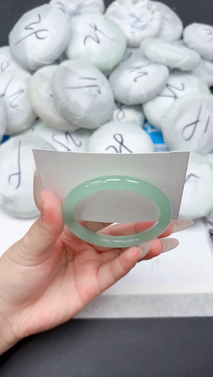 未镶嵌手镯石英质玉395-54.9