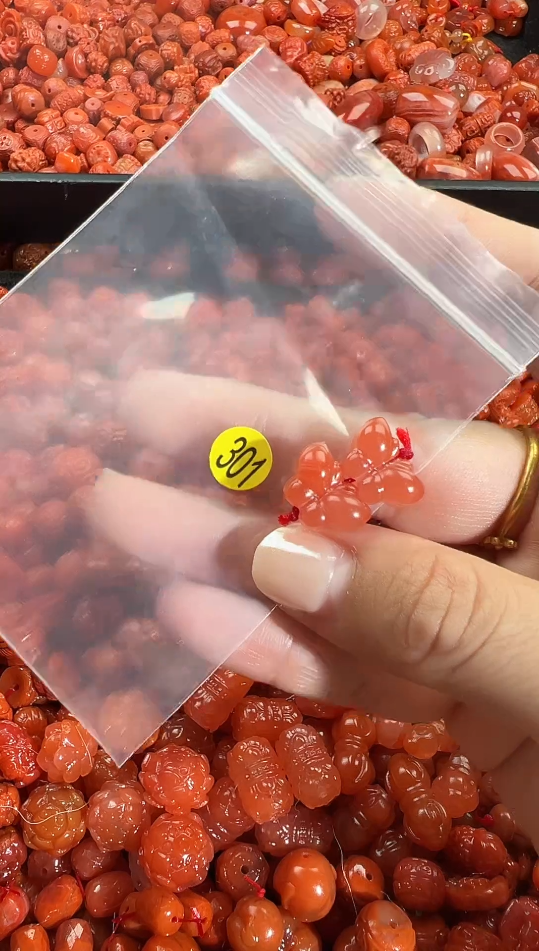 颈饰未镶嵌南红玛瑙1