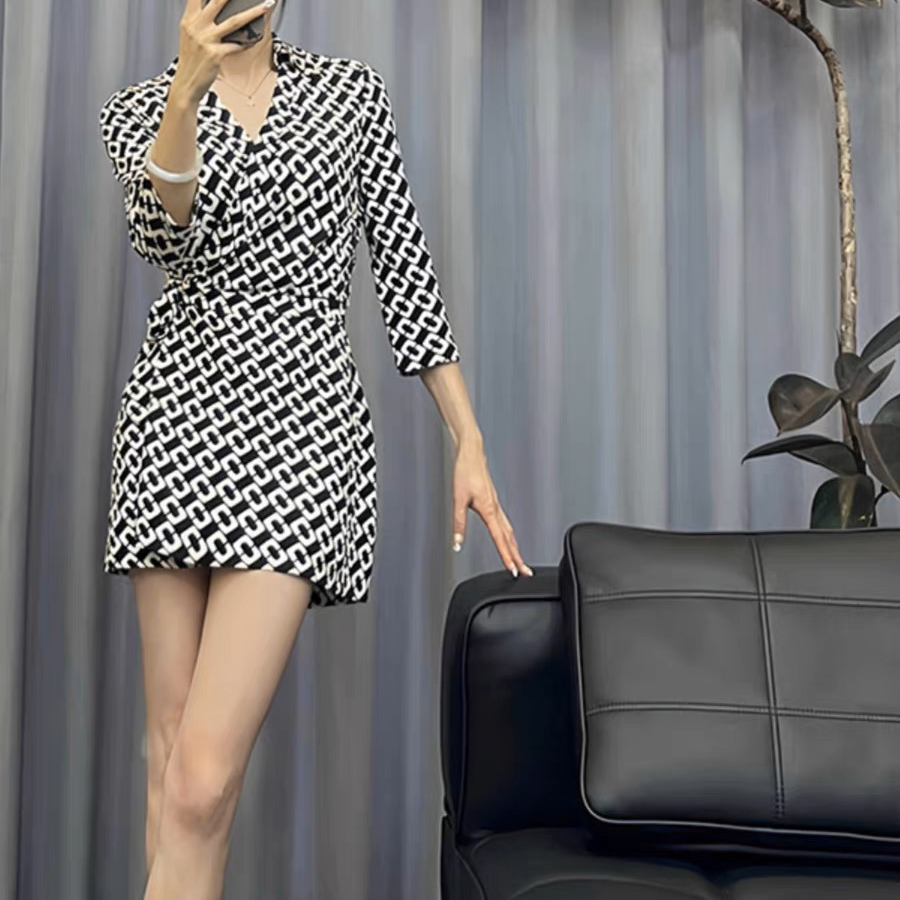 夏季新款锁链印花翻领七分袖针织桑蚕丝短裤连体裤