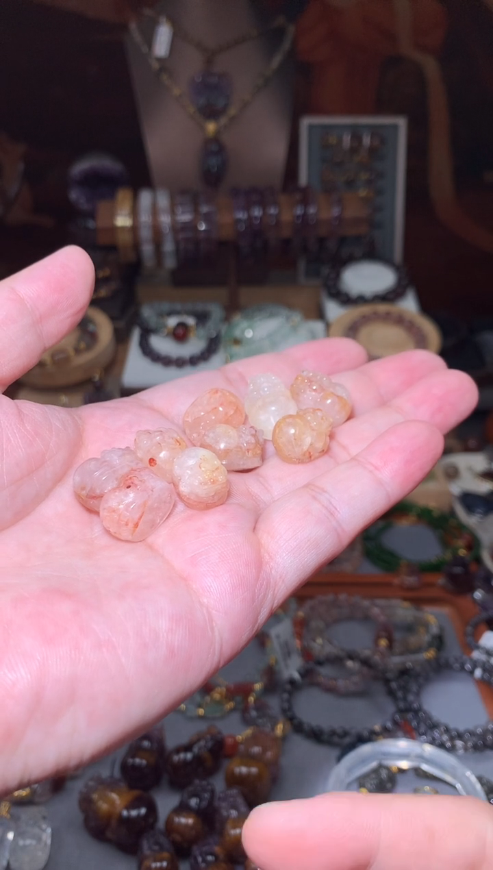 水晶珠宝半成品未镶嵌福利胶花貔貅，多样性发一