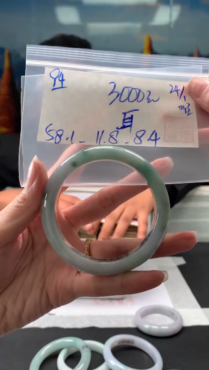 【闪购商品】翡翠手镯未镶嵌翡翠手镯 下单联系小耳机#94