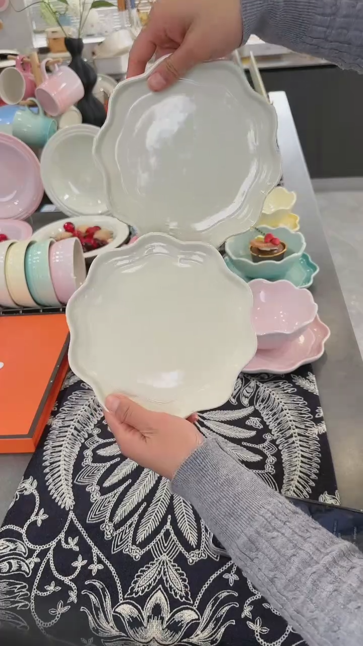 【闪购商品】瓷18cm花边盘奶油白-2个装