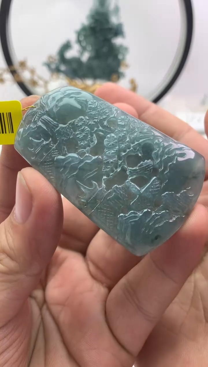 翡翠未镶嵌颈饰山水牌