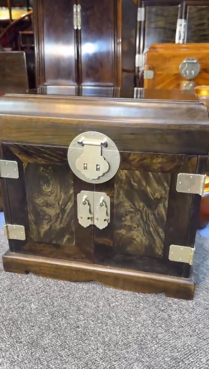 【闪购商品】乌木类成套家具精美阴沉乌木官皮箱Y21