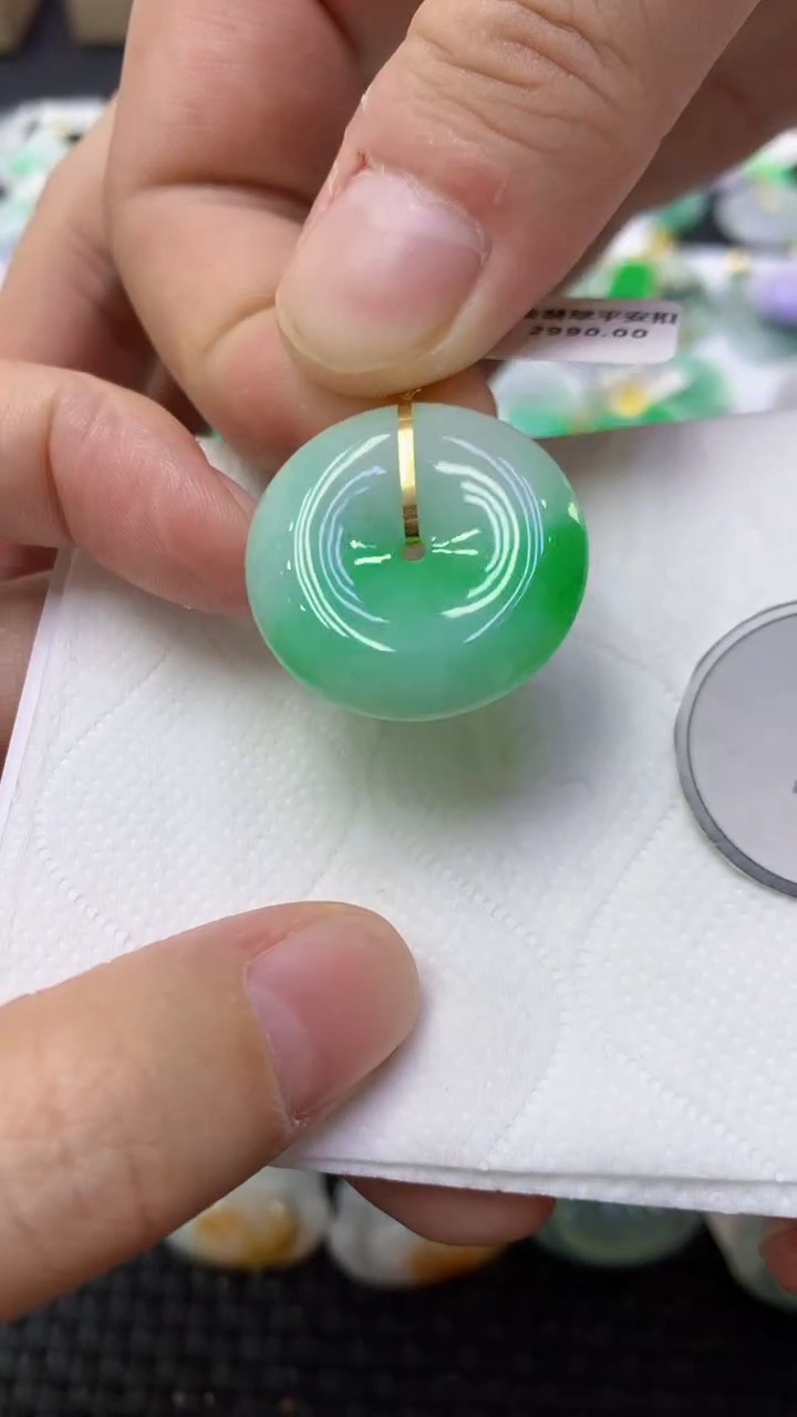 颈饰18K金镶嵌翡翠天然缅甸翡翠A货