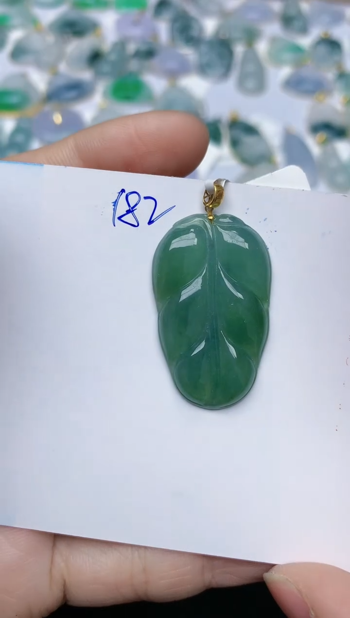 【闪购商品】翡翠颈饰18K金镶嵌天然翡翠A货    