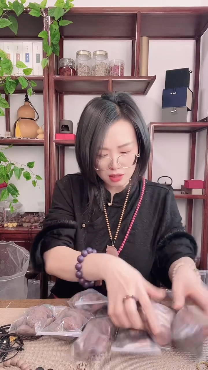 珠串瑕疵随机香方的牌子