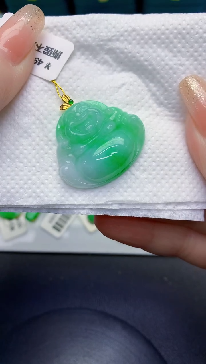 颈饰18K金镶嵌翡翠缅甸天然翡翠A货