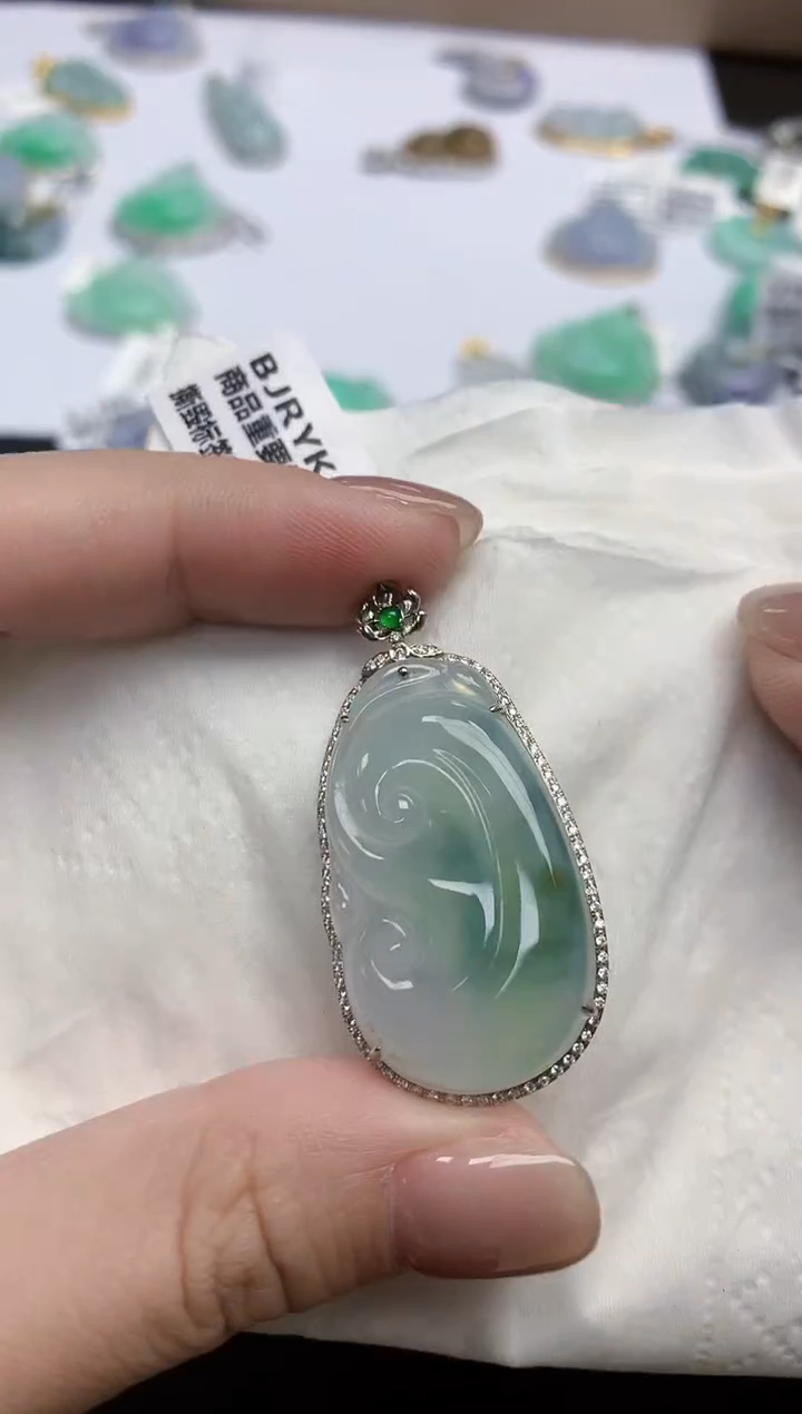 【闪购商品】翡翠颈饰18K金镶嵌天然缅甸翡翠A货