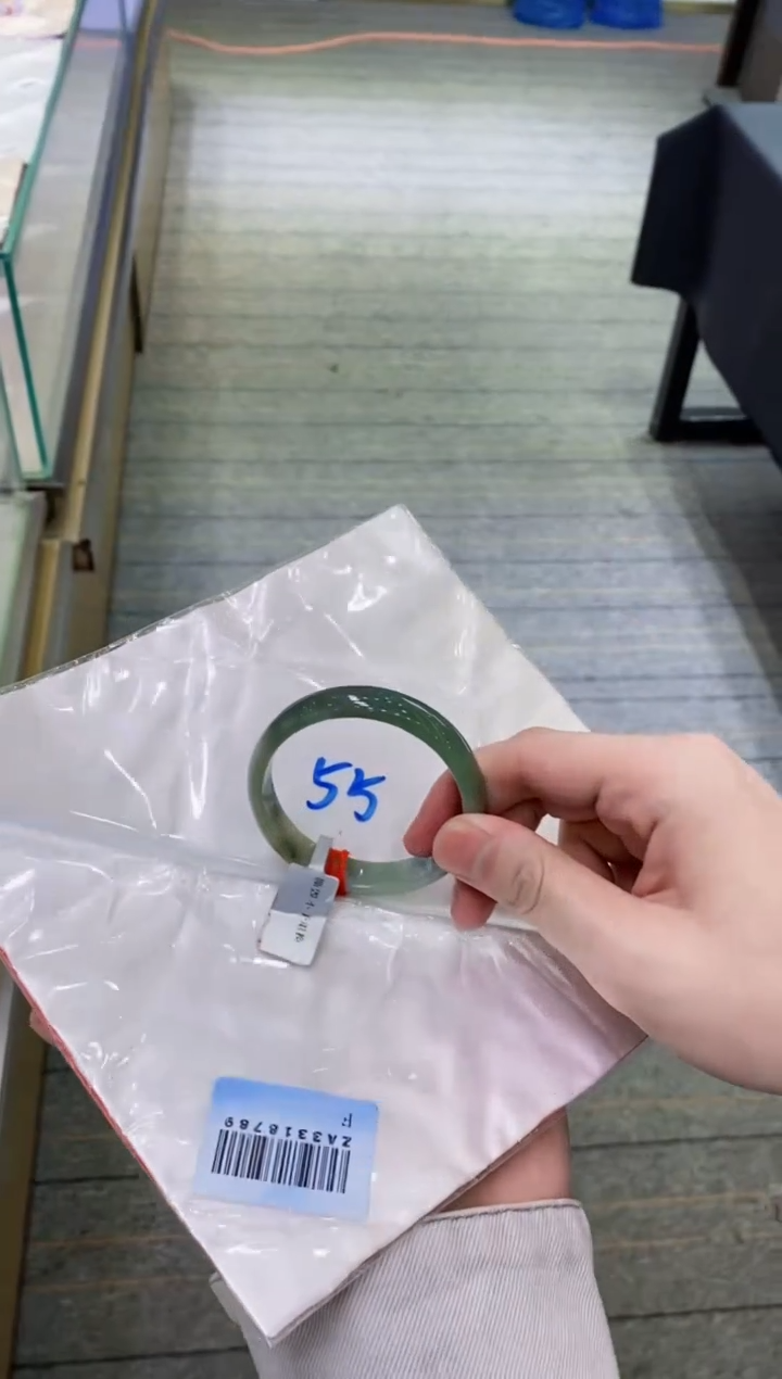 【闪购商品】翡翠手镯未镶嵌             