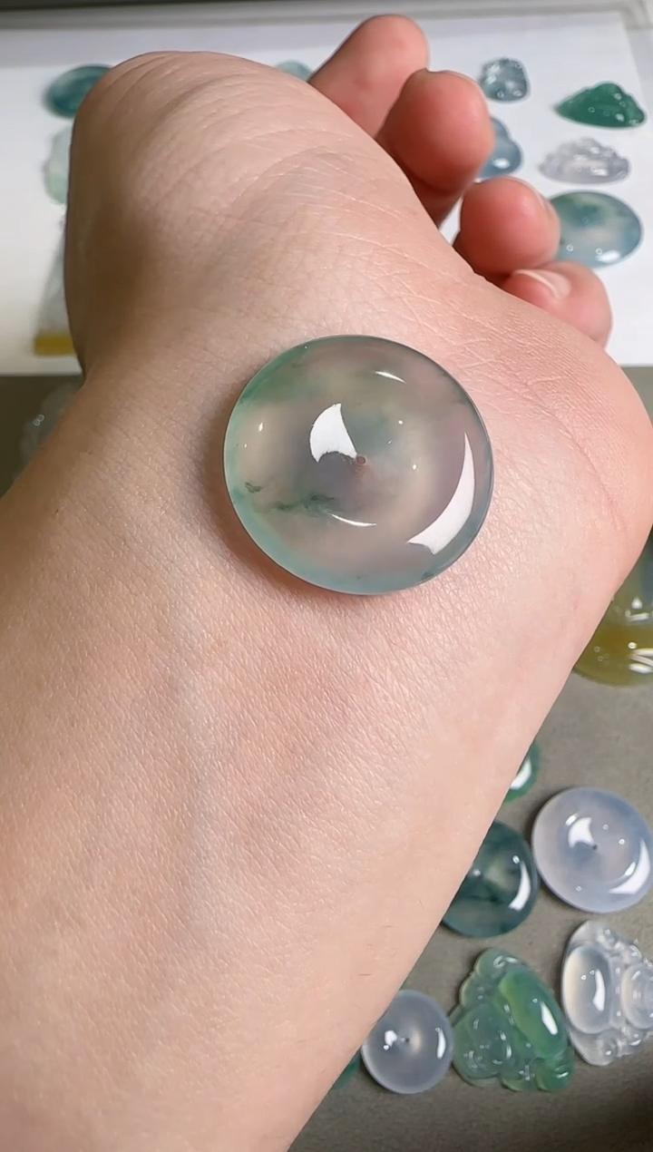 吊坠(不含链)未镶嵌翡翠.