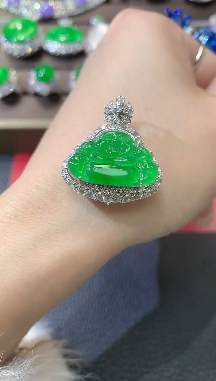 【闪购商品】翡翠吊坠(不含链)18K金镶嵌D18