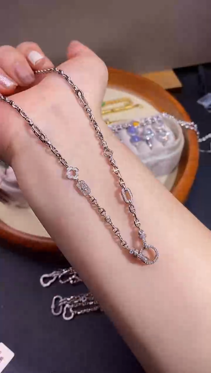 颈饰18K金镶嵌钻石项链两用款