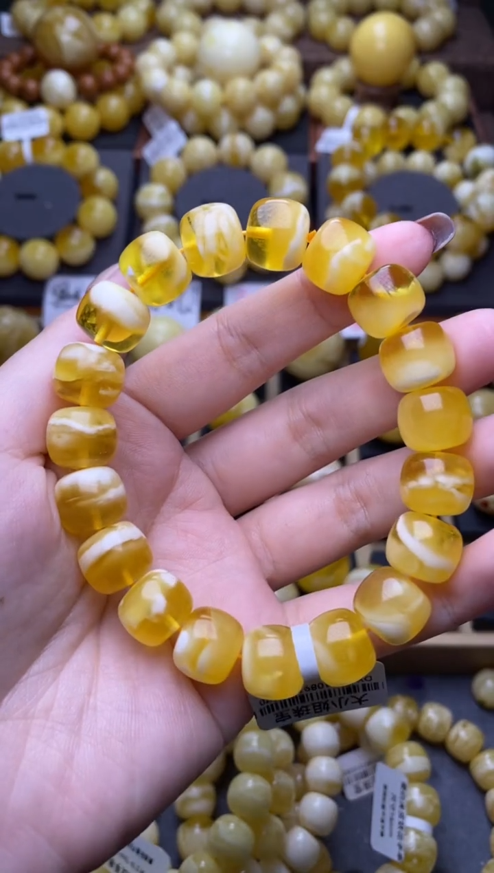 【闪购商品】琥珀裸石未镶嵌大小姐珠宝95