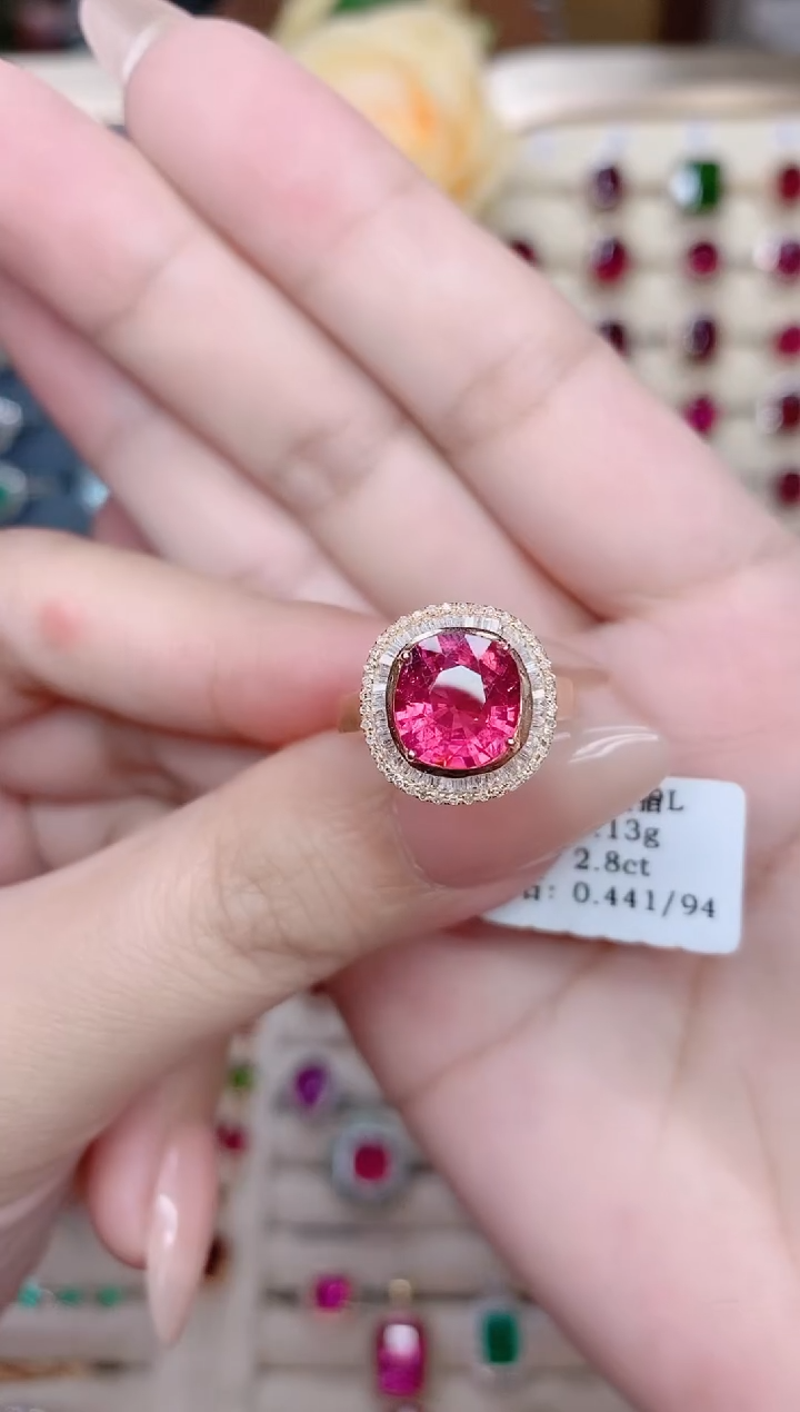 碧玺戒指18K金镶嵌碧玺2.8ct