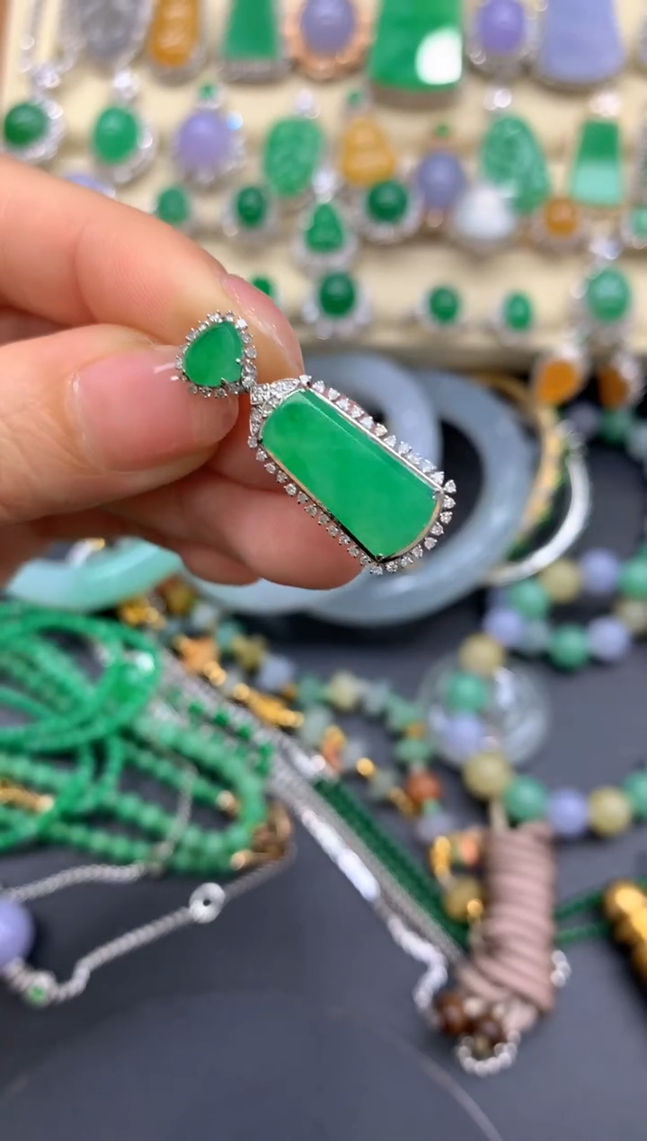 【闪购商品】翡翠颈饰18K金镶嵌435-中国好珍宝