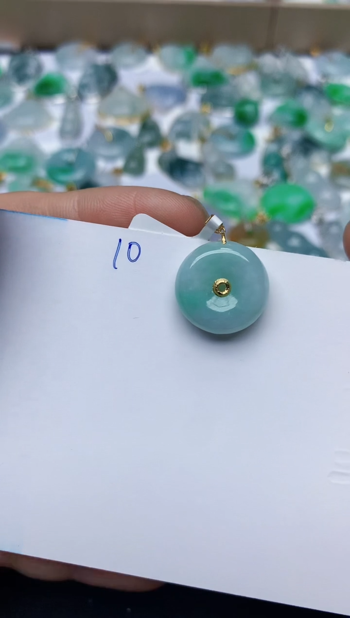 【闪购商品】翡翠颈饰18K金镶嵌天然翡翠A货   