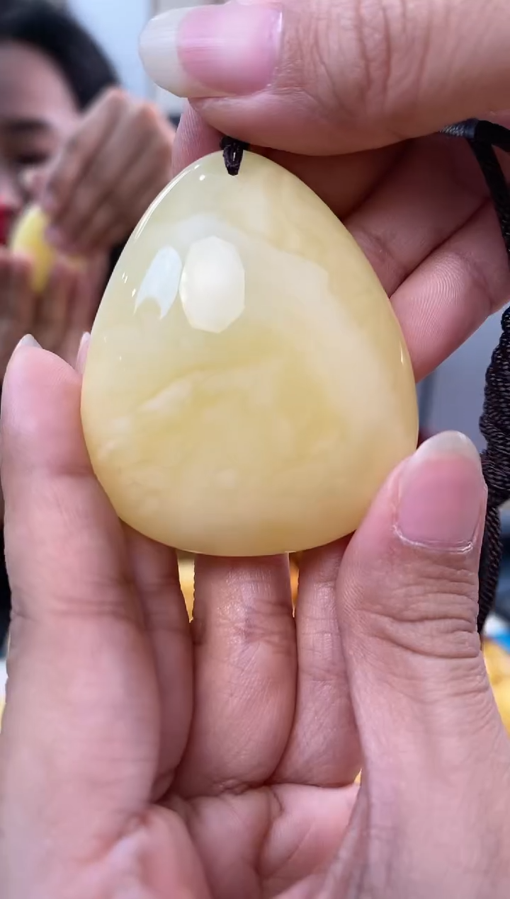 【闪购商品】蜜蜡裸石未镶嵌天然琥珀蜜蜡水滴