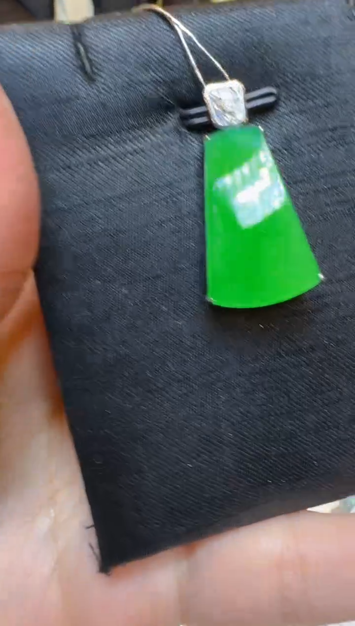 【闪购商品】翡翠吊坠(不含链)18K金镶嵌多样性团购发一件