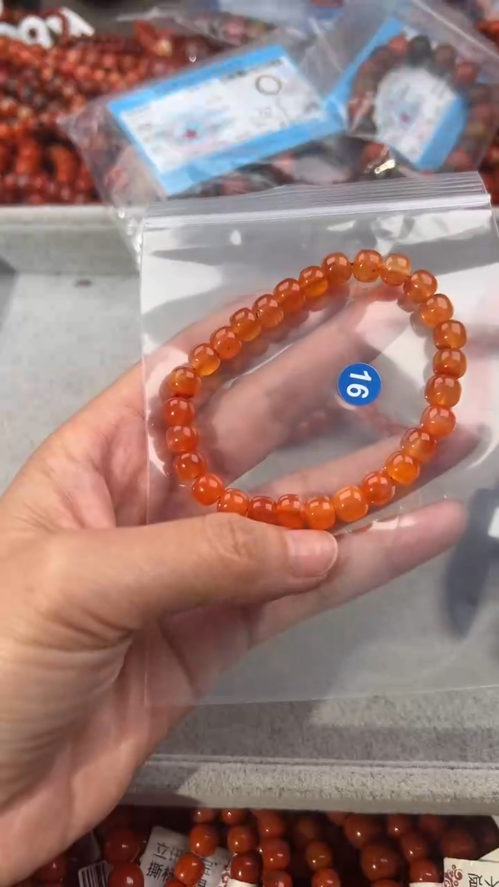 南红玛瑙手串未镶嵌7+
