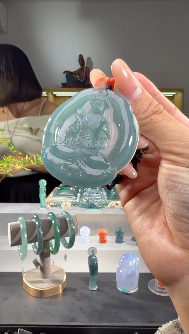 吊坠(不含链)未镶嵌翡翠观音