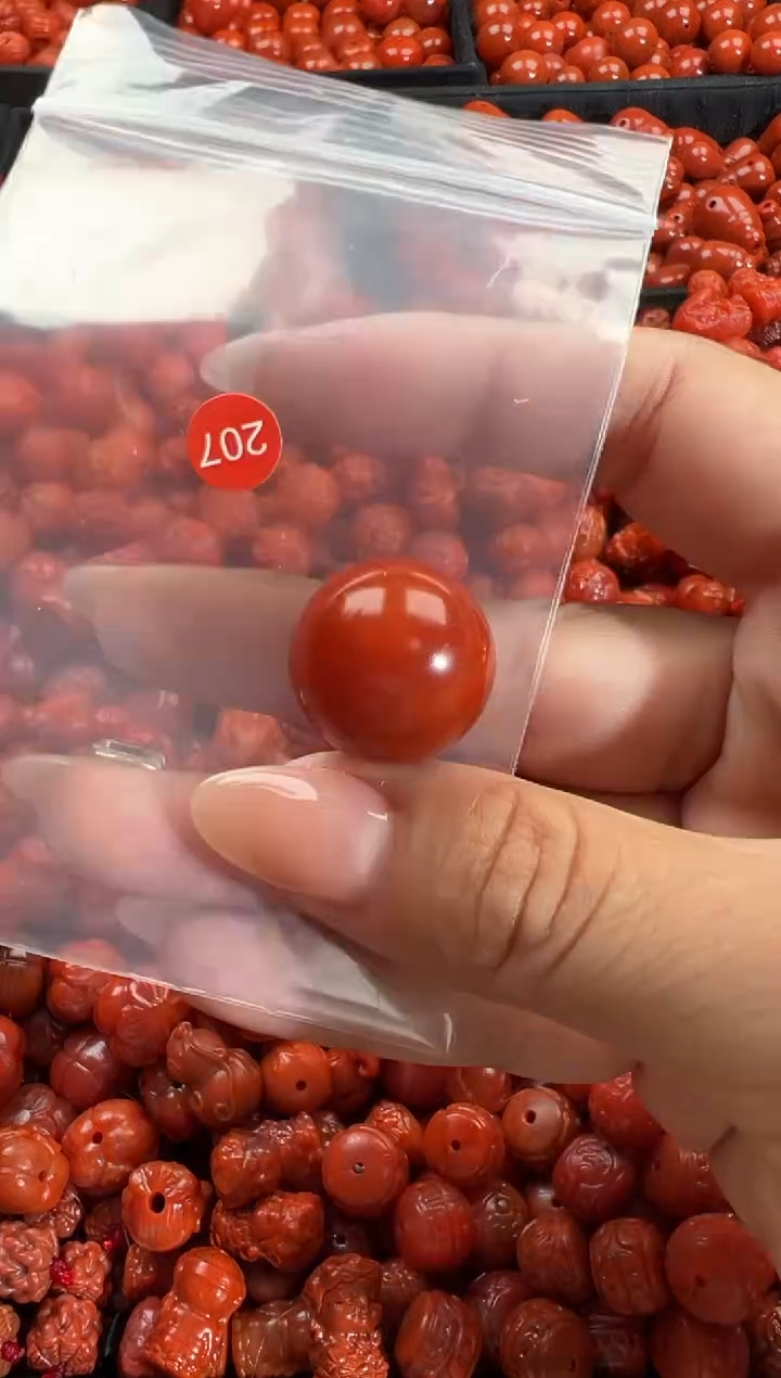 颈饰未镶嵌南红玛瑙1