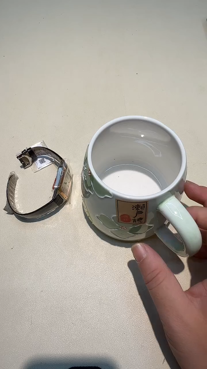 瓷片如图所示AAAAAAAAAAA659