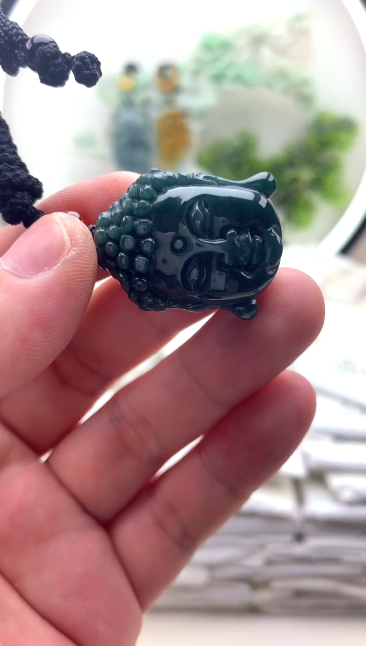 颈饰未镶嵌翡翠佛头