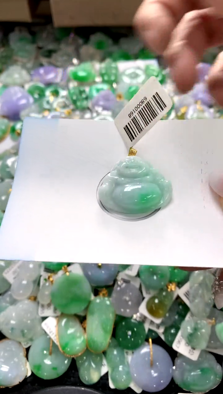 颈饰18K金镶嵌翡翠1111111111111111