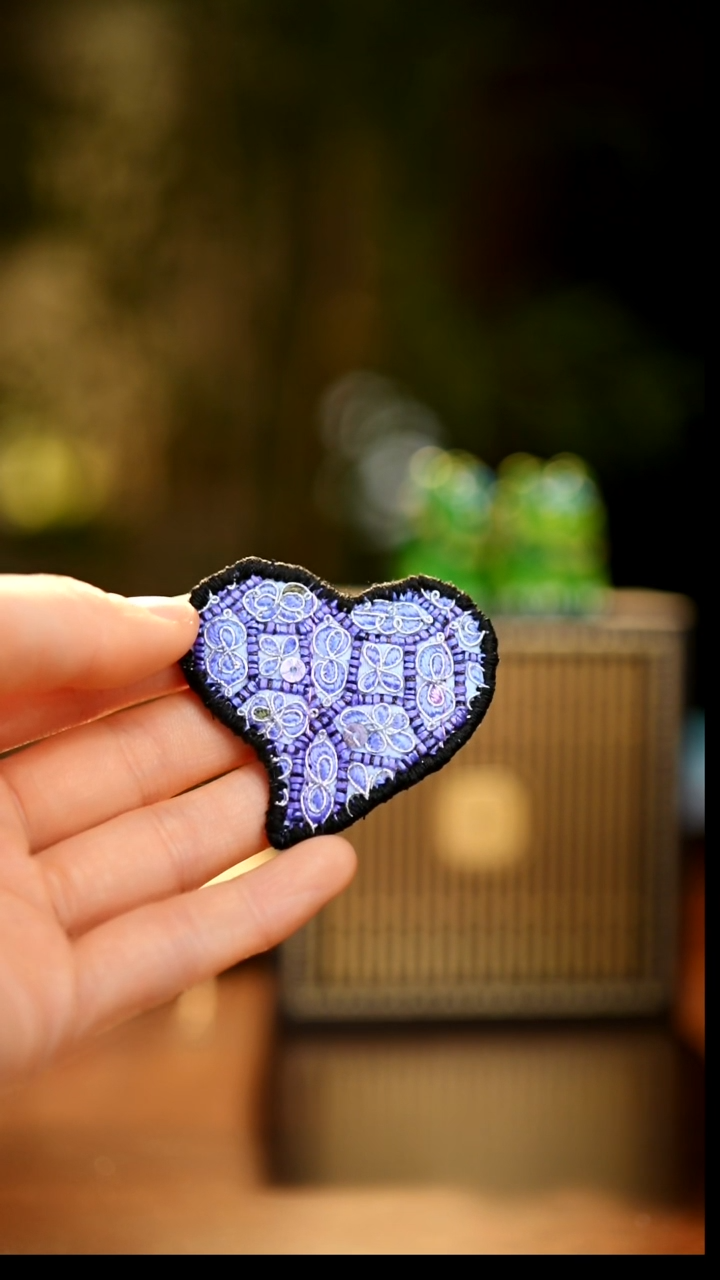 刺绣私人定制苗族手工W278