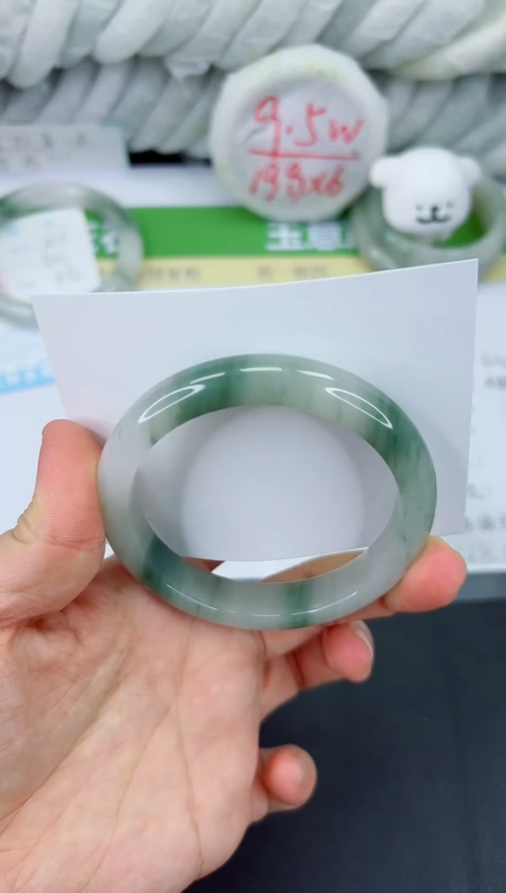 【闪购商品】石英质玉手镯未镶嵌477-60.2